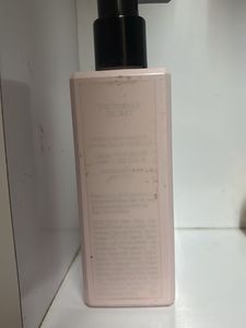 VS tease lotion
