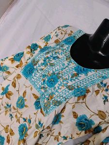 Floral Embroidered Kurta