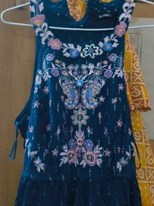 Teal halterneck midi dress 👗