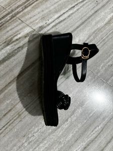 Black Wedges