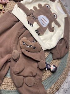 Sweatshirt With Jogger Set