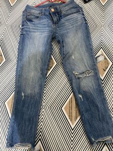 Distressed Blue Washed Denim Jeans – Rugged Style