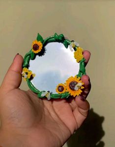 Mini Sunflower Mirror 🌻🪞