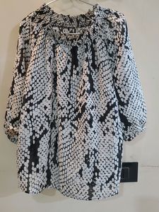 Trendy Tops,mix Sizes.Each Rs.100