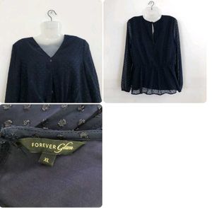 Navy Blue Top 🐾🛍️
