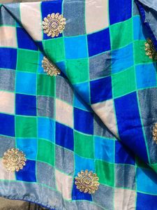 beautiful crape Checkered Saree
