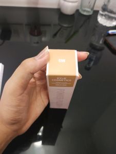 Kylie Cosmetics Power Plush Foundation