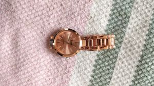 Elegant Rose Gold Women's Watch