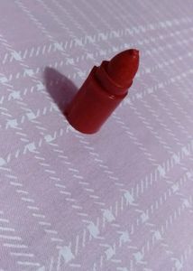 Huda Beauty 5 In 1 Lipstick