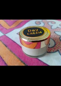 Day Cream Almond Flavour