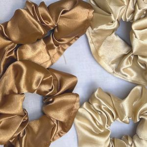 🌱Pastel Colored Satin Scrunchies - Brand New 🍃