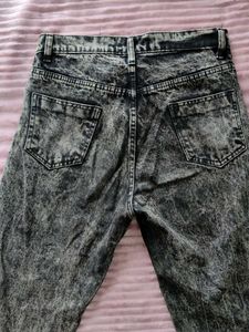 ACID WASH BLACK BOYFRIEND JEANS