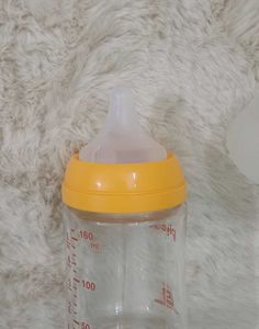 Pigeon Soft Latch Glass Feeding Bottle 160 Ml