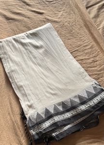 Monochromatic Saree