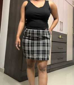 Korean Black And White Check Skirt