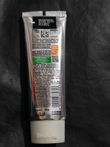 Garnier Bright Complete Serum Cleanser Vitamin C