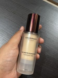 Charmacy Milano Matte Foundation