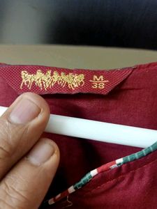 WOMEN&#39;S Maroon Elegant Kurta and Bottom