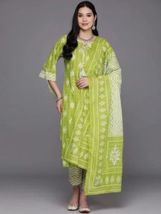 Elegant Green Printed Kurta Set