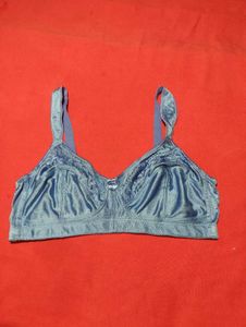 Woman Bra Size 40D
