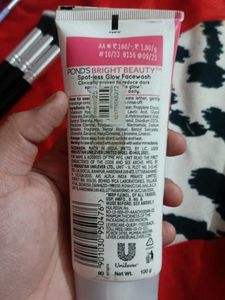 Combo Of Sunscreen+Facewash+Makeup Tools