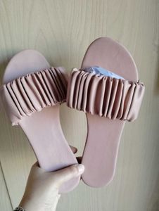 PEACH SANDALS