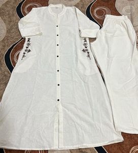 Unused New White Embroidered Kurta Set
