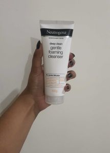 Neutrogena Cleanser