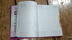 A Doctor&#39;s Diary: Health, Healing and Hope