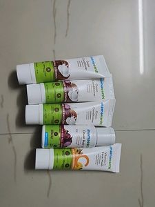 Mamaearth Set Of 3 Onion rangeTrial Conditioner + Onion Trail Hair Oil And Trail Vitamin C Face Wash