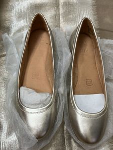 Naturalizer Gold Bellies