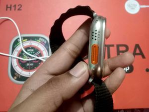 H12 Ultra Smart Watch