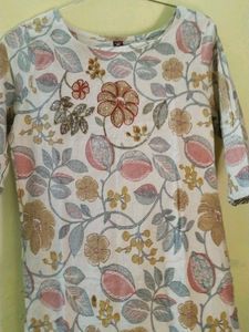 Floral Embellished Kurti