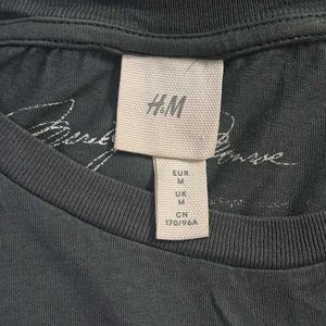 H&amp;M T-shirt