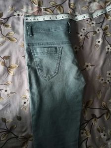 Grey High-Waisted Skinny Fit Jeans