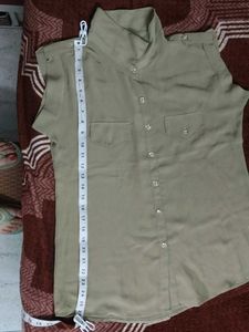 Elegant Sleeveless Blouse