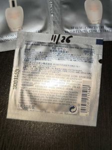 L&#39;Occitane Reine Blanche Serum Samples