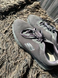 Skechers Shoes In Good Condition