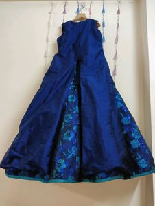 Ethnic Gown With Removable Jacket 💙