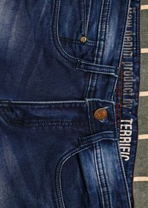 Washed Jeans with Insert Pockets