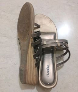 Bata Women&#39;s Grey Wedges