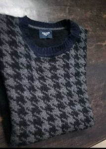 Houndstooth Pattern Pullover Sweater