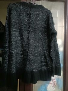 Black Sweatshirt For Women In Xl Size