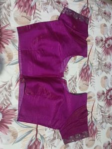 Blue Saree With Magenta Embroidered Blouse