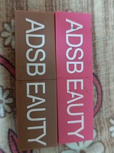 a brown 🟤 and pink 🩷 lipstick