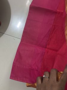 Pink &amp; Gold Triangle Pattern Saree