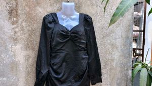 5.20.2 SEXY BLACK BODYCON