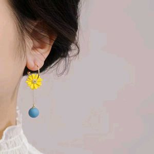 Daisy Drop Earrings