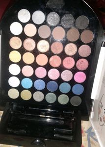 Nocibe Makeup Kit From Abroad