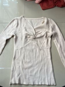 Ribbed Knit Top with Twist Detail